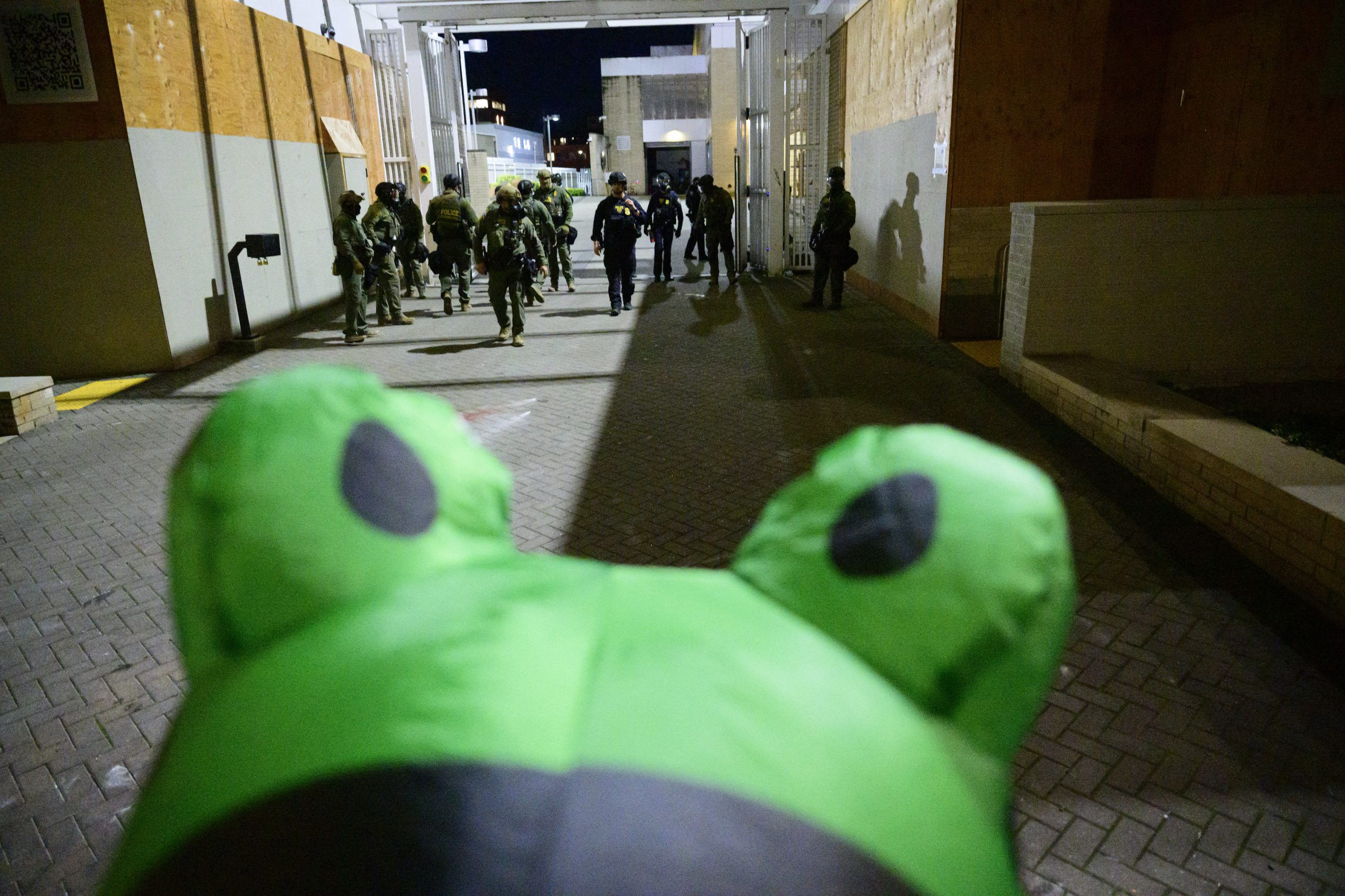 Portland ICE Facility: Officer Violence & Protests – A Critical Look Portland ICE Facility: Officer Violence & Protests – A Critical Look