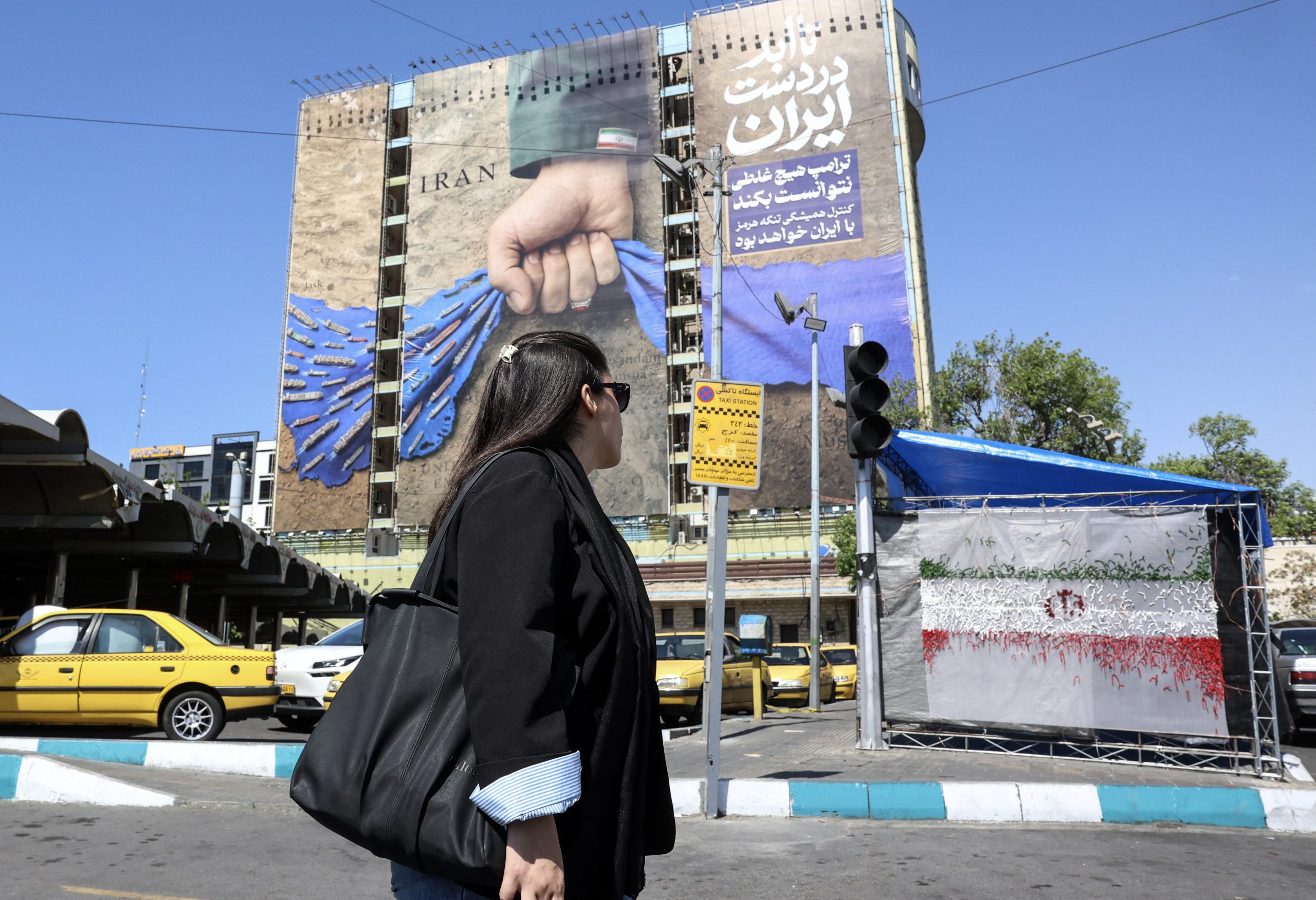 Iran reopens Strait of Hormuz after Israel-Lebanon truce as Trump continues blockade