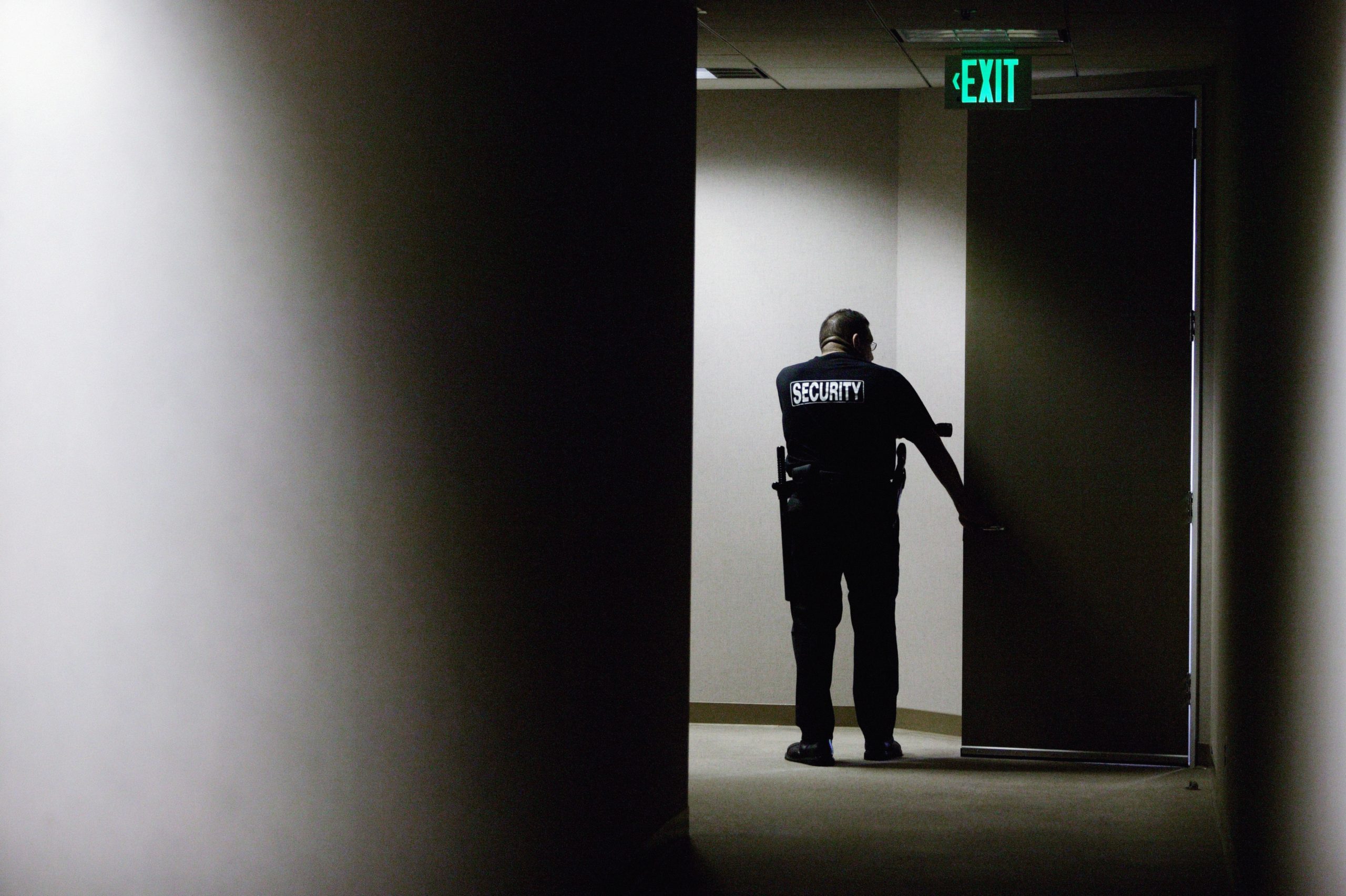 Underpaid, uninsured, held at gunpoint: Baltimore security guards strike for a union